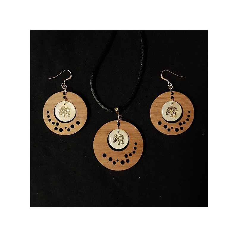 Parure noyer et sequin de nacre avec différents motifs