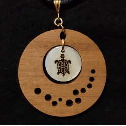 Parure noyer et sequin de nacre avec différents motifs