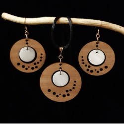 Parure noyer et sequin de nacre